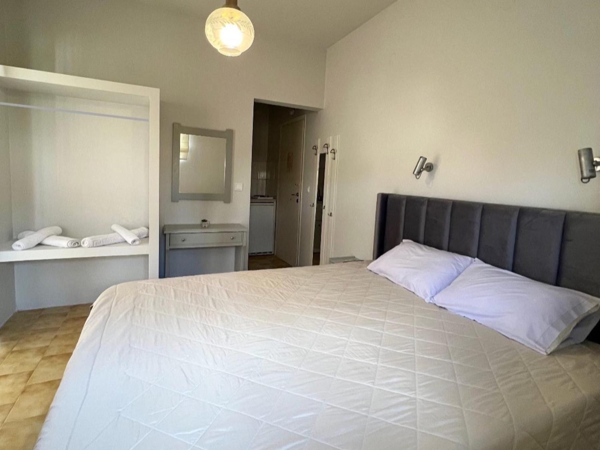 Konstantinos Apartments Толон Экстерьер фото
