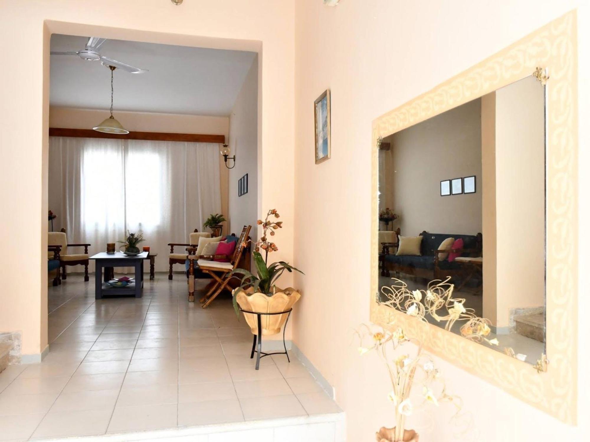 Konstantinos Apartments Толон Экстерьер фото